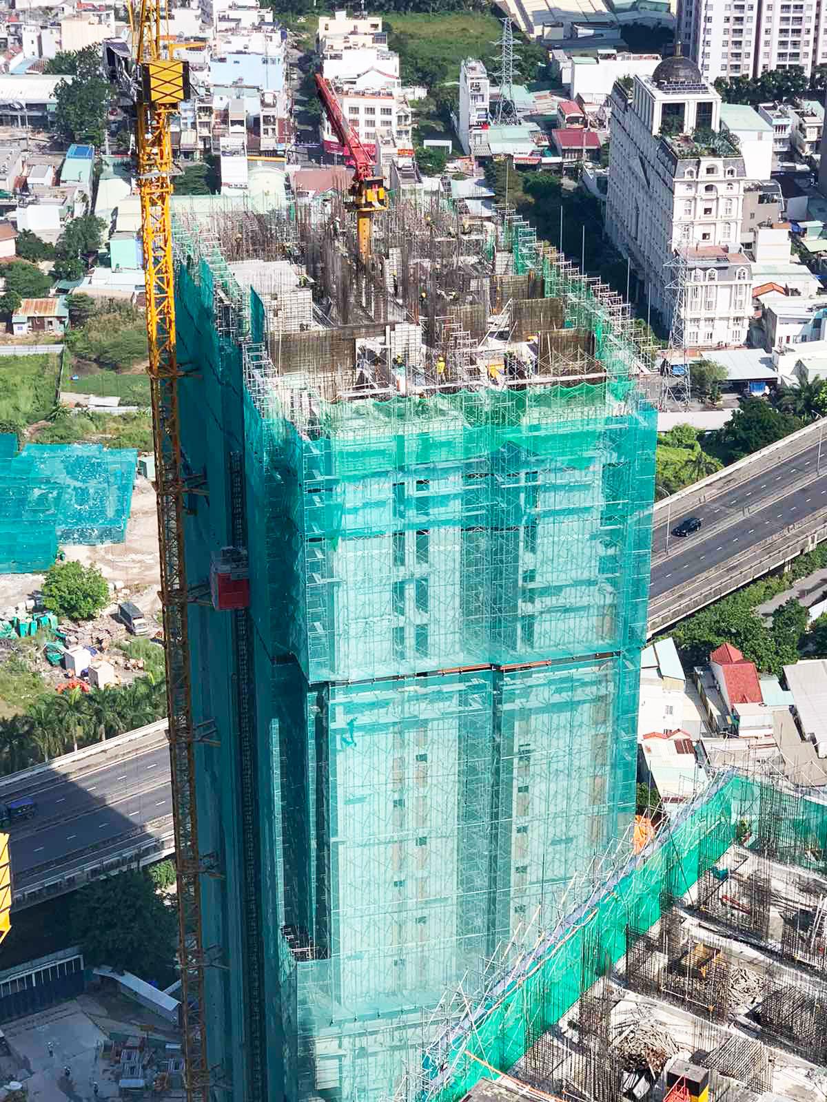 8. Hoàn thành công tác thi công dầm sàn tầng 24 đến 28 tại Tháp 12.