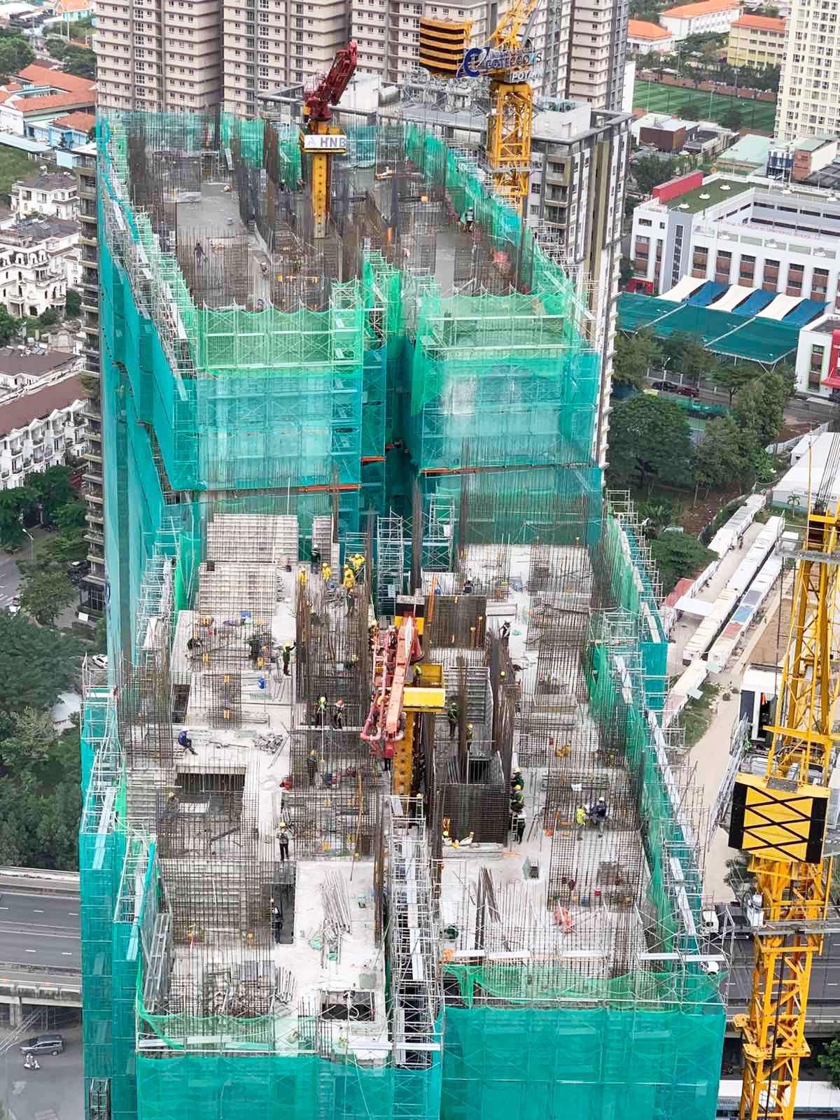 7. Hoàn thành công tác bê tông dầm sàn từ tầng 28 đến 31 tại Tháp 10 và từ tầng 29 đến 34 tại Tháp 11.