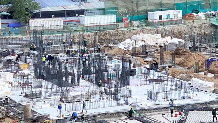 6. Thi công cốt thép vách lên tầng 1 (Tháp 12)