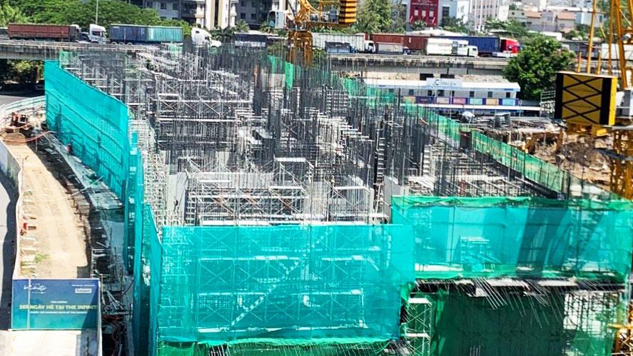 3. Thi công bê tông cột vách từ tầng 2 lên tầng 3 (Tháp 10, 11)