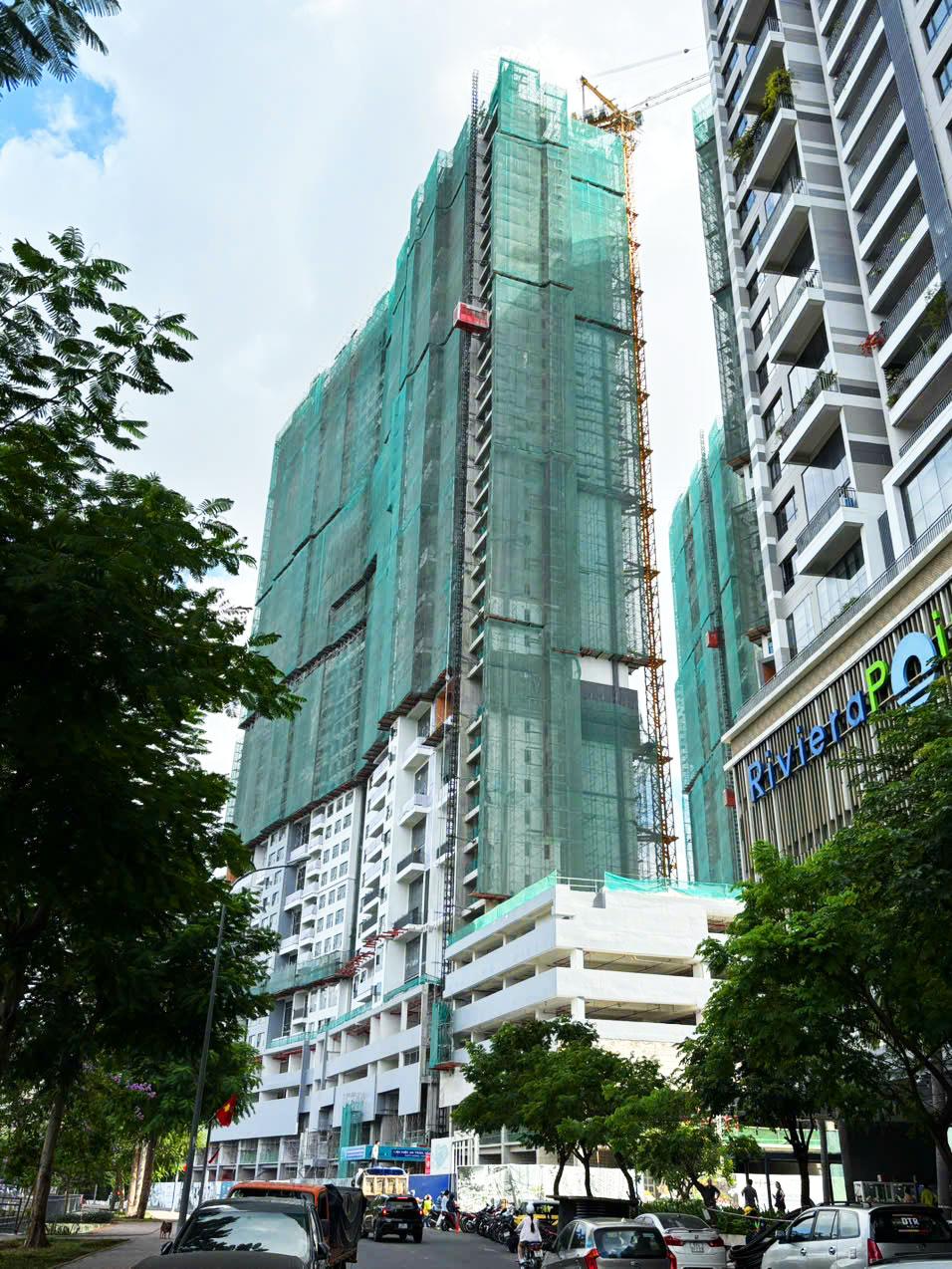 6. Tháp 10