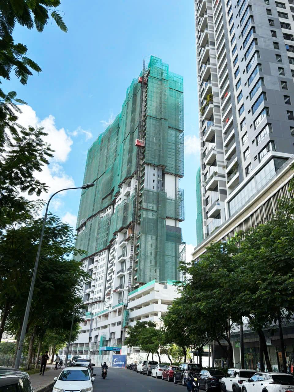 5. Tháp 10