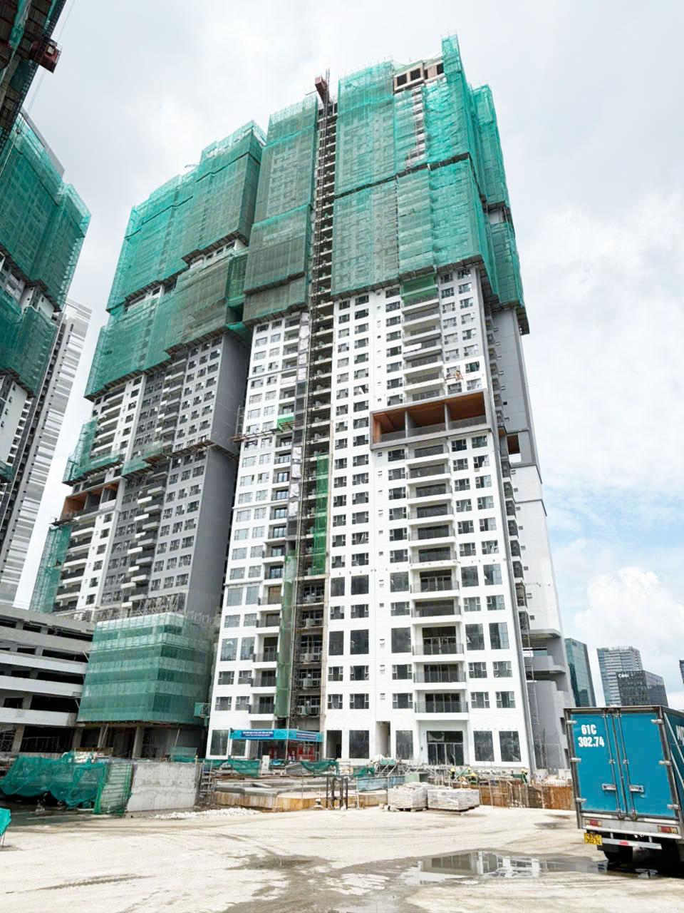 6. Tháp 11
