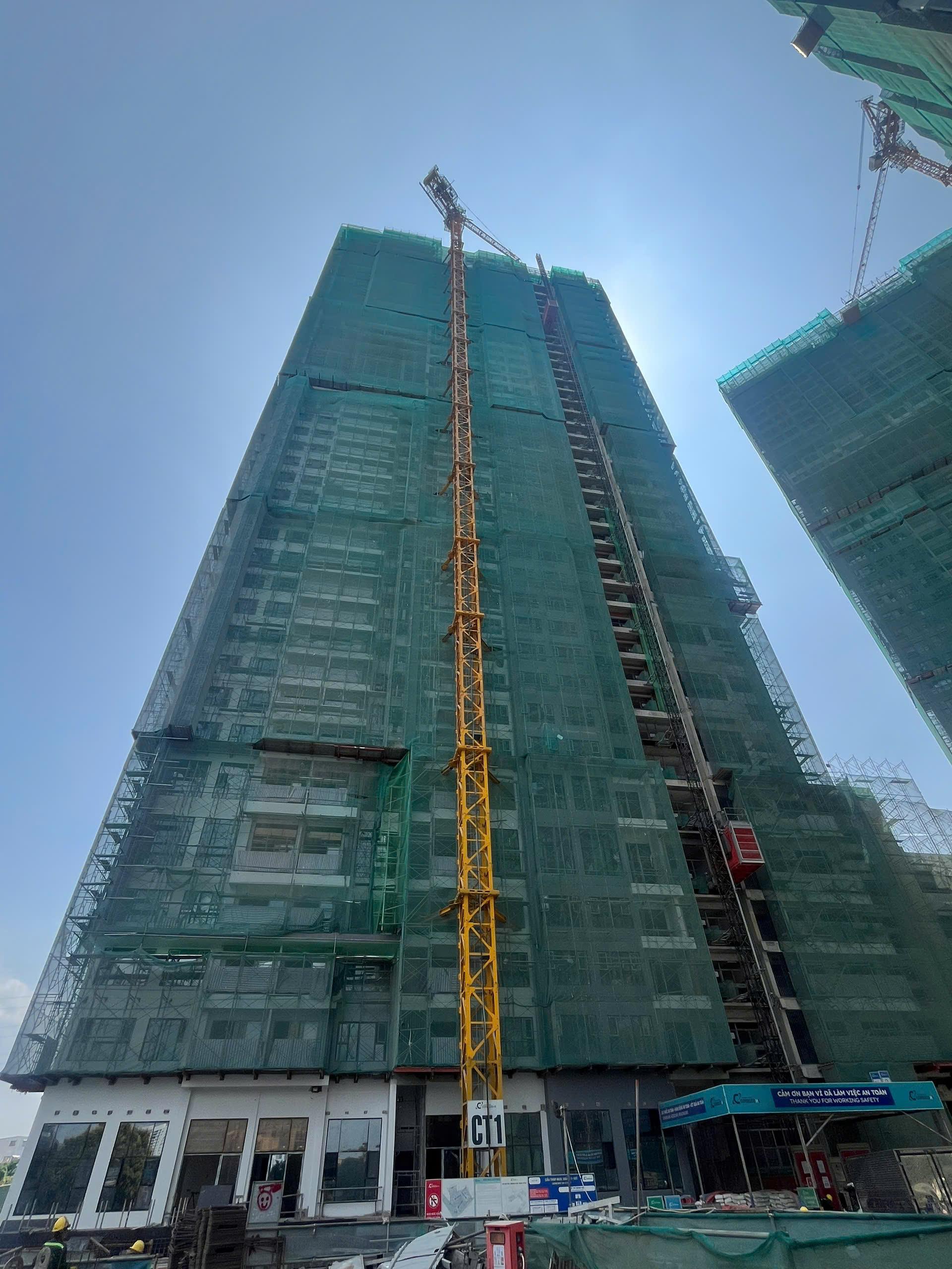 7. Hoàn thành công tác bê tông dầm sàn Tầng TF, RF tại Tháp 12.