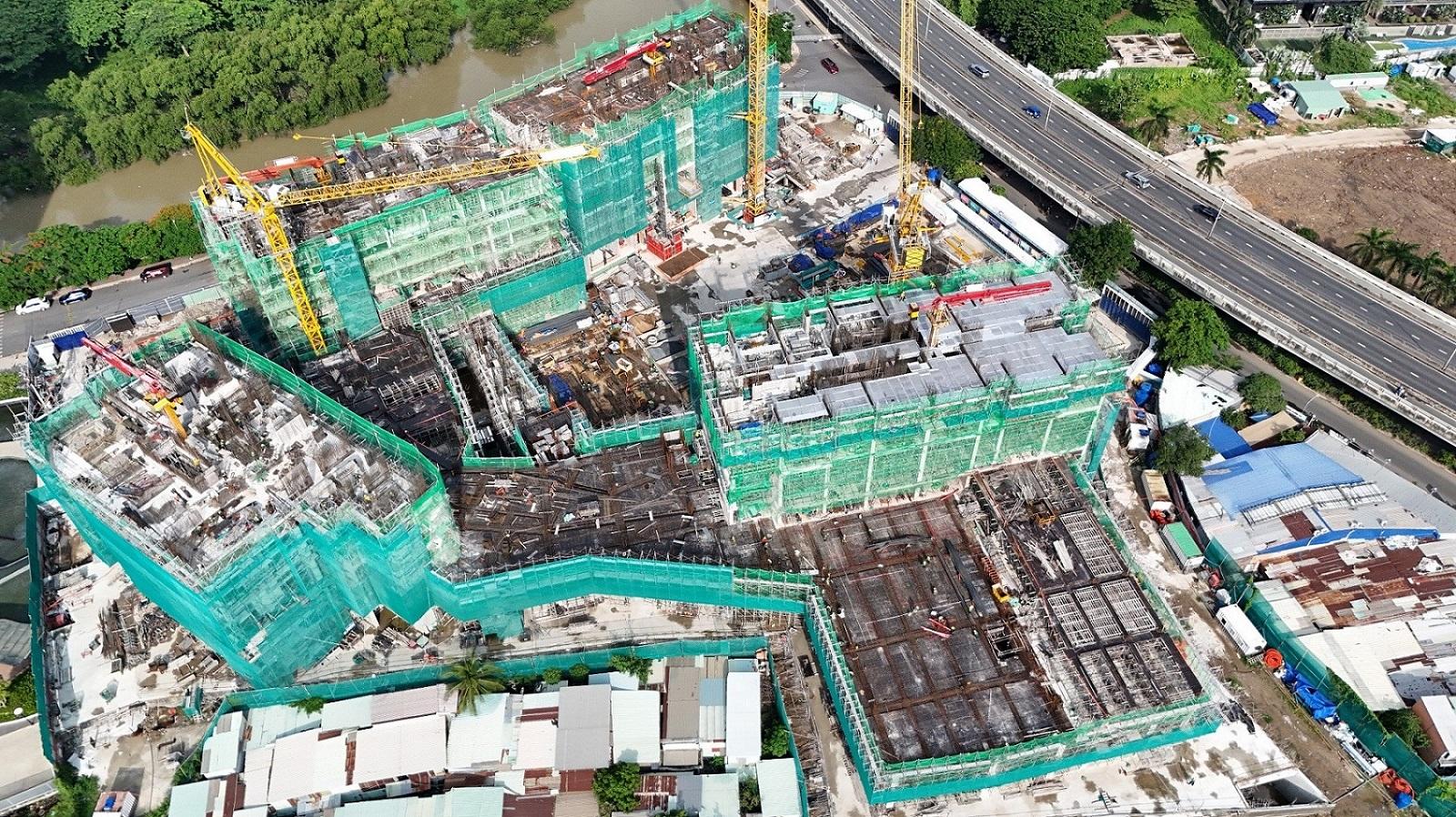 1. Toàn cảnh dự án nhìn từ đường Huỳnh Tấn Phát.