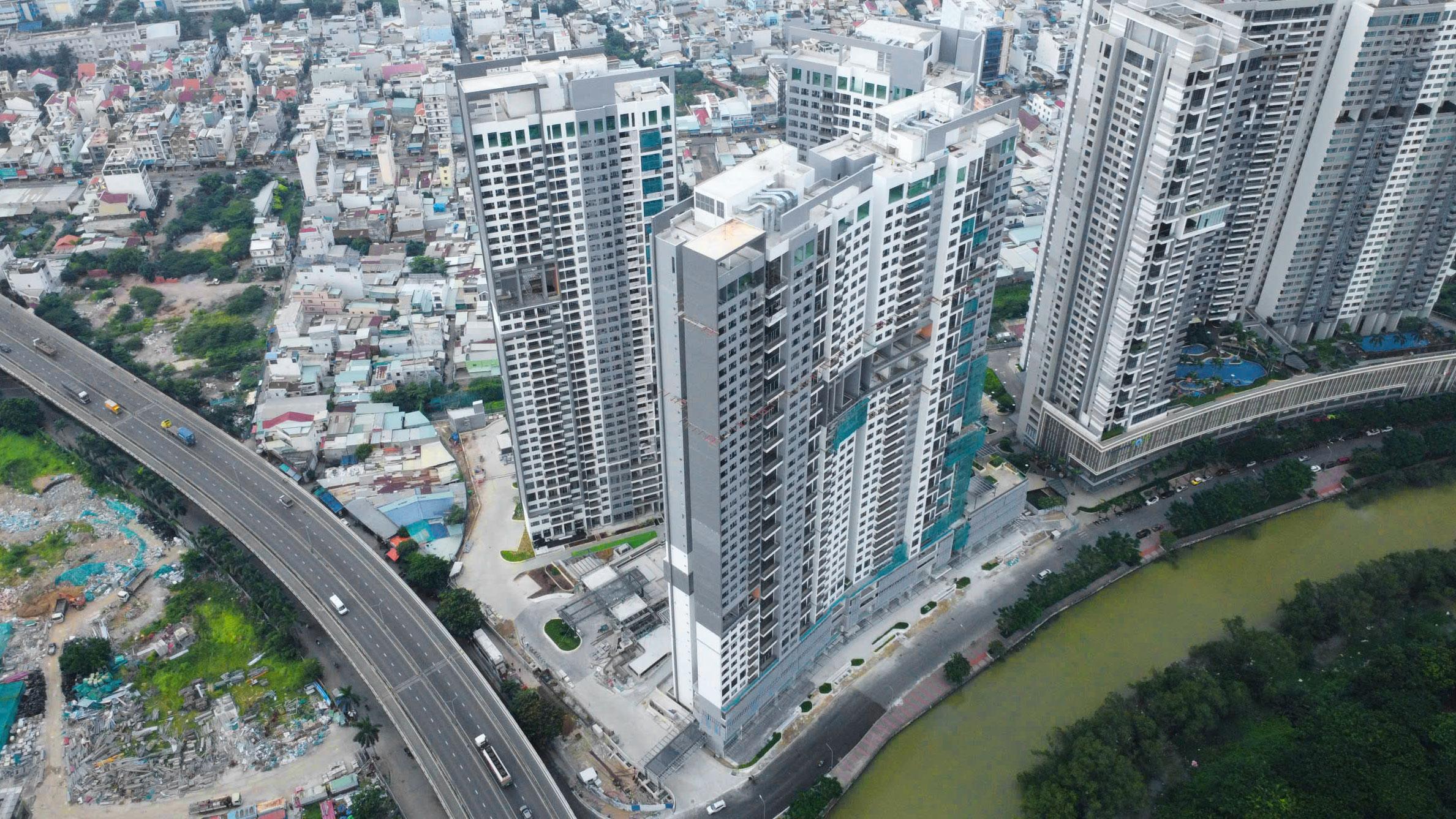 2. Toàn cảnh dự án nhìn từ cầu Phú Mỹ